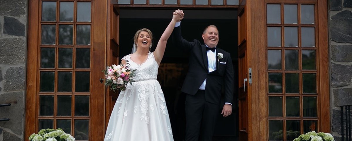 VMB0317 Bryllup Mia og Øyvind brudepar.jpg