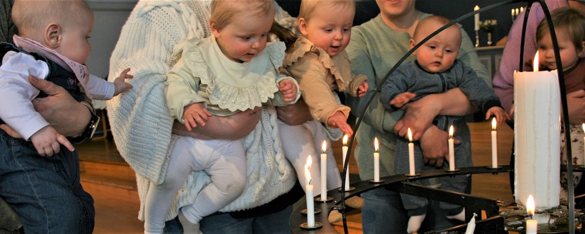 Babysang 2022 Lysglobe 2.JPG