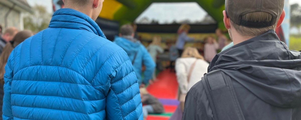 Hoppeslott voksenvakt.jpg